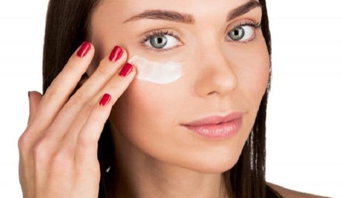 Domaća krema za bore oko očiju Domaća krema za bore oko očiju