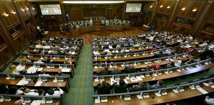 Muk u Podgorici, buka u Prištini Muk u Podgorici, buka u Prištini