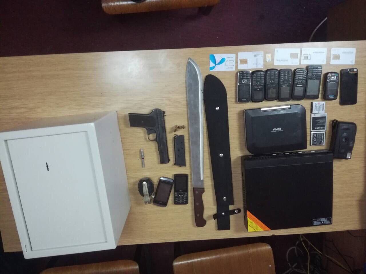 Pretreseni stanovi Radojevića, Miletića, Prelevića, Rutovića, Samardžića... (FOTO) Pretreseni stanovi Radojevića, Miletića, Prelevića, Rutovića, Samardžića... (FOTO)