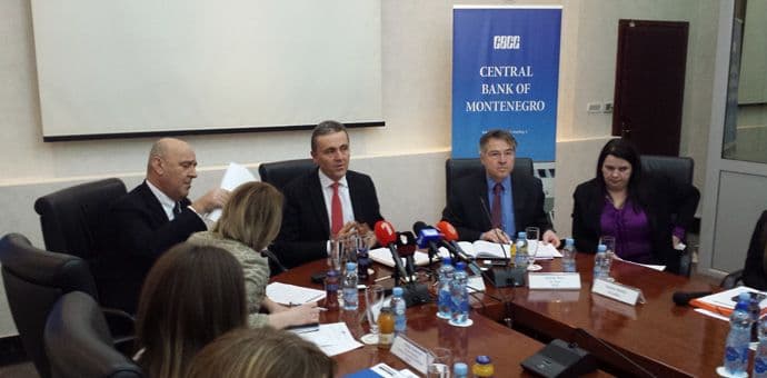 Smanjiti oporezivanje zarada Smanjiti oporezivanje zarada