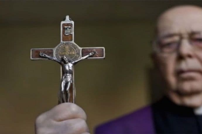 Pola miliona Italijana tvrdi da ih opsjeda đavo Pola miliona Italijana tvrdi da ih opsjeda đavo