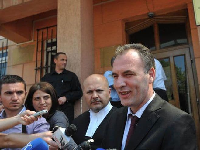 Fatmir Ljimaj oslobođen optužnice za ratni zločin Fatmir Ljimaj oslobođen optužnice za ratni zločin