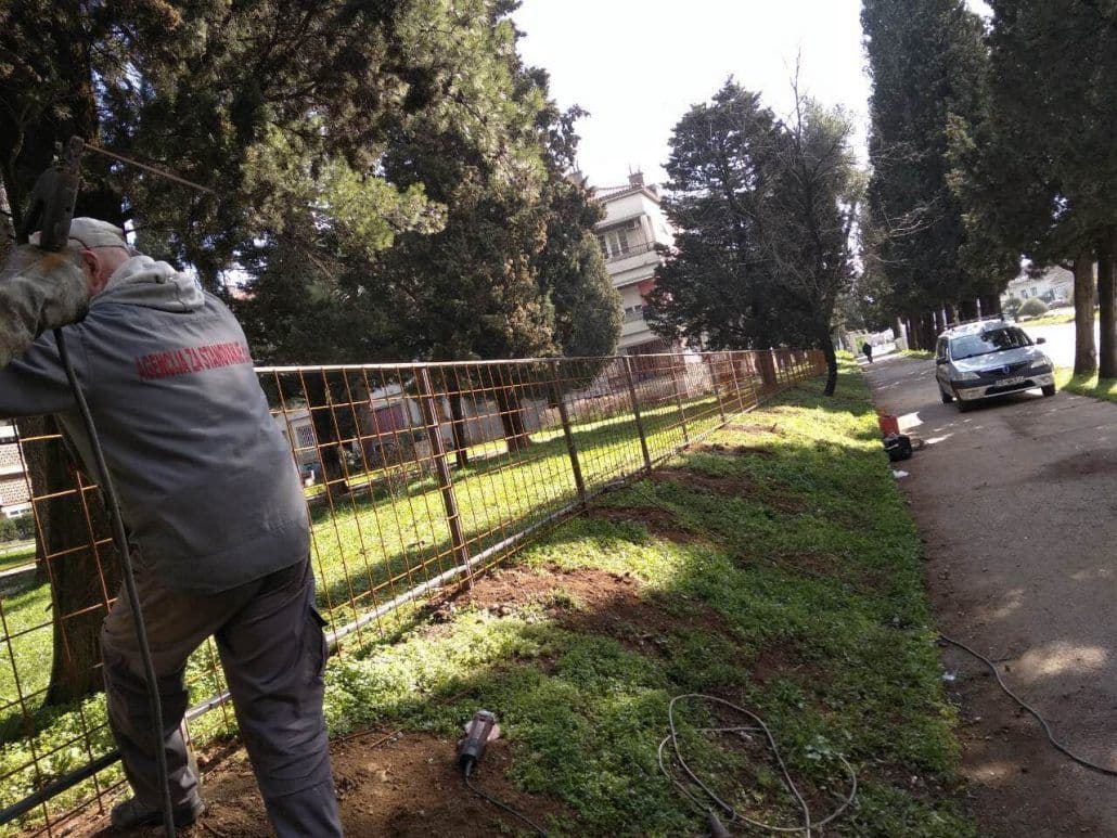 Postavljena ograda na Bulevaru Ivana Crnojevića Postavljena ograda na Bulevaru Ivana Crnojevića