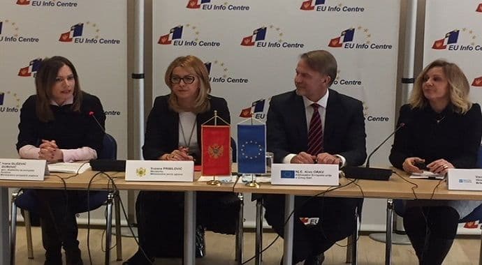 Odgovorni službenici neophodni za profesionalnu javnu upravu Odgovorni službenici neophodni za profesionalnu javnu upravu