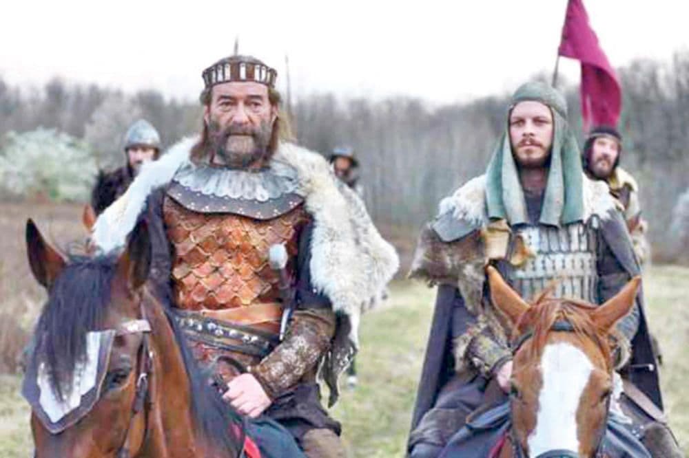 Mladen Nelević se povrijedio na snimanju serije "Nemanjići" Mladen Nelević se povrijedio na snimanju serije "Nemanjići"