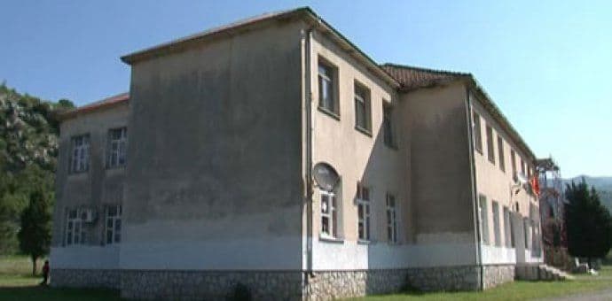 SAD donirala 550.000 eura za rekonstrukciju četiri objekta SAD donirala 550.000 eura za rekonstrukciju četiri objekta