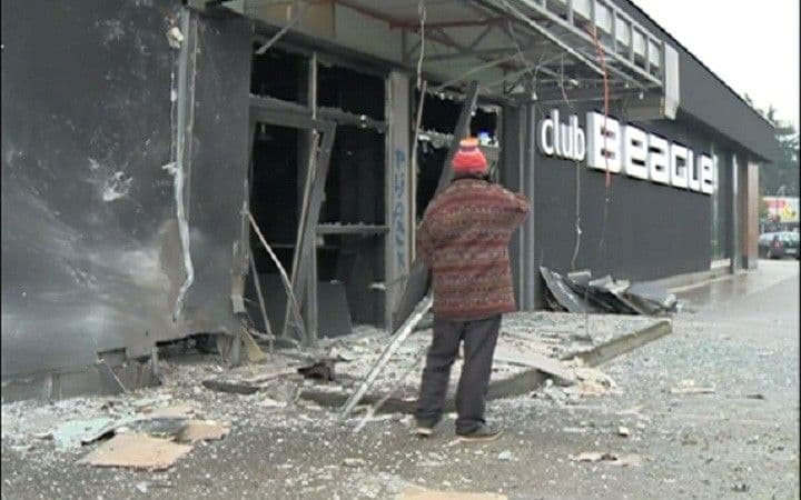 Bačena bomba ispred "Bigla" Bačena bomba ispred "Bigla"