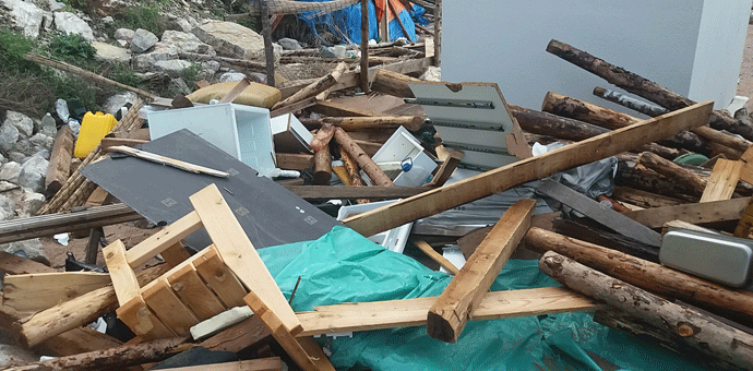 Talasi „progutali“ restoran Talasi „progutali“ restoran