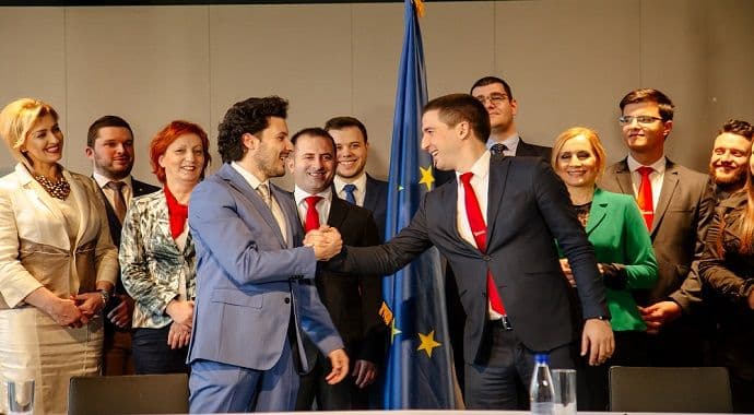 Abazović i Bečić potpisali memorandum o saradnji Abazović i Bečić potpisali memorandum o saradnji