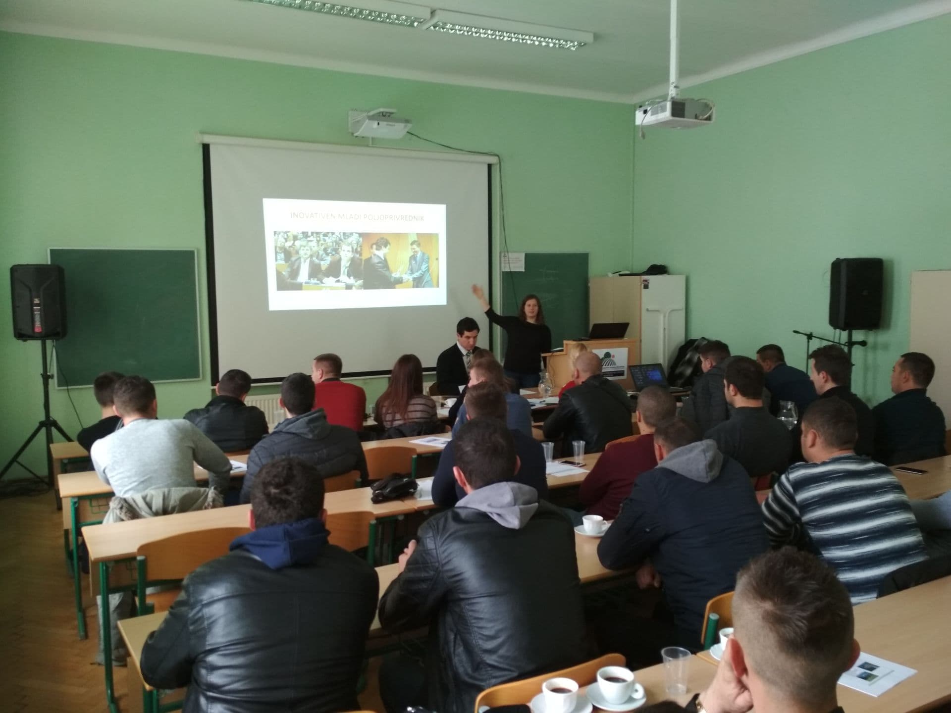 Neophodno udruživanje mladih proizvođača Neophodno udruživanje mladih proizvođača