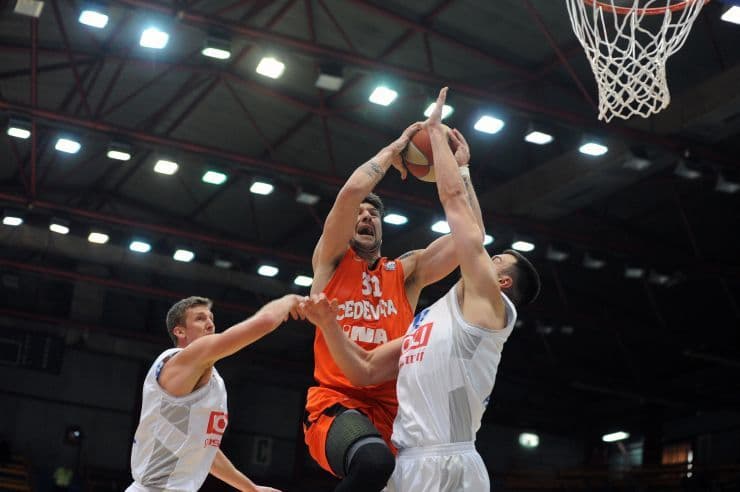 Budućnost poražena u Zagrebu, igraće se treći meč! Budućnost poražena u Zagrebu, igraće se treći meč!
