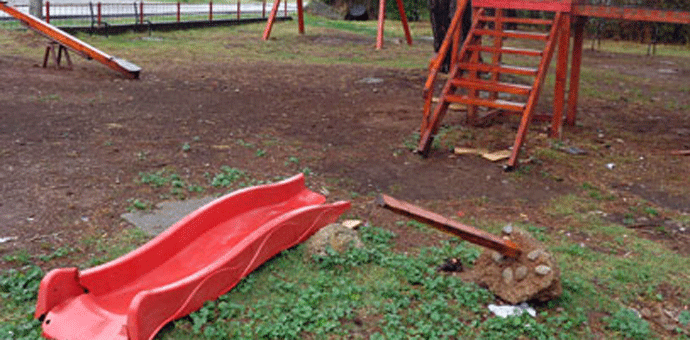 Vandali „posjetili“ svako igralište Vandali „posjetili“ svako igralište