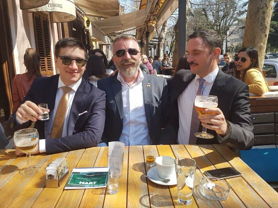 PODGORICA: Boro Đukić sa aktivistima Milačićeve stranke (FOTO) PODGORICA: Boro Đukić sa aktivistima Milačićeve stranke (FOTO)