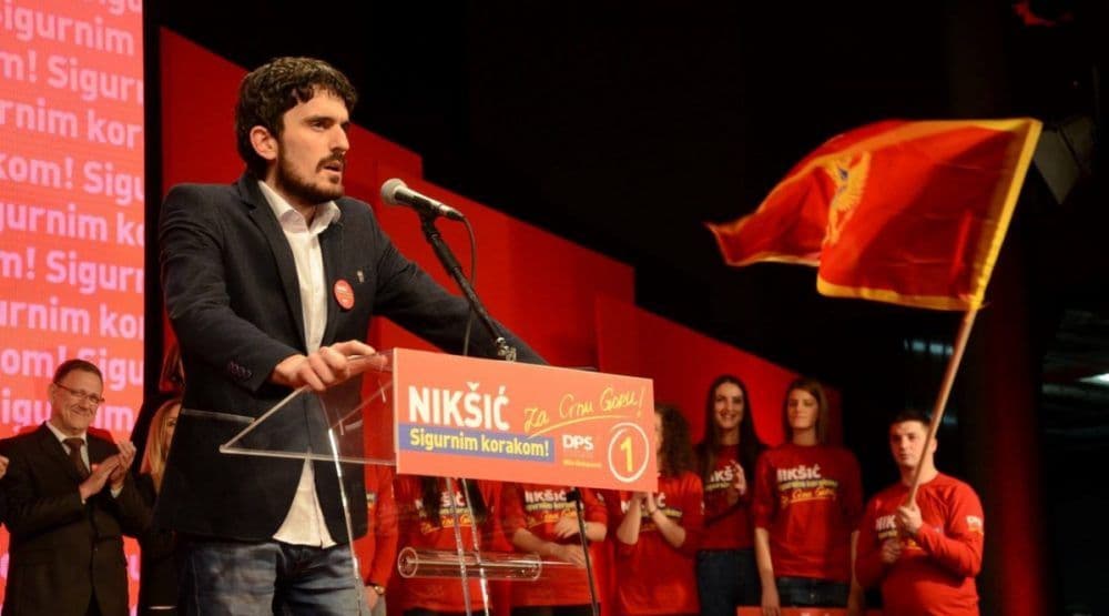 Abazoviću, izađi iz mišije rupe i oglasi se o Medojevićevom šovinizmu Abazoviću, izađi iz mišije rupe i oglasi se o Medojevićevom šovinizmu