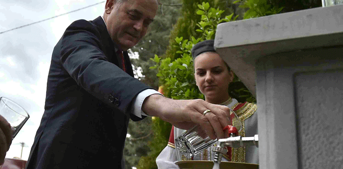 Nastavljamo zajedno da stvaramo uslove za kvalitetniji život građana Nastavljamo zajedno da stvaramo uslove za kvalitetniji život građana