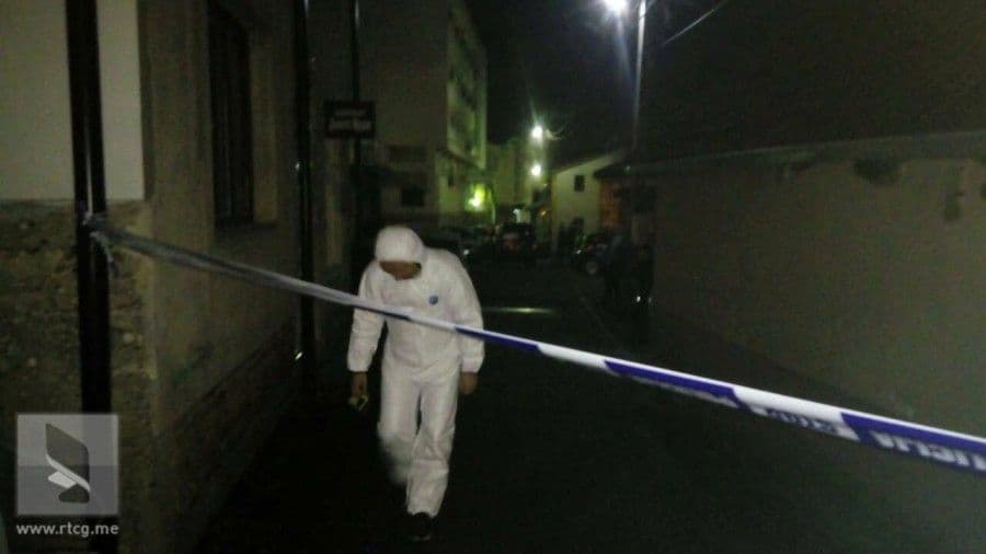 Aktivirana bomba ispod automobila beogradskih tablica, ispred kuće Seada Sadikovića, Aktivirana bomba ispod automobila beogradskih tablica, ispred kuće Seada Sadikovića,