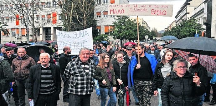 Mještani Park šume Gorice protestuju zbog legalizacije Mještani Park šume Gorice protestuju zbog legalizacije