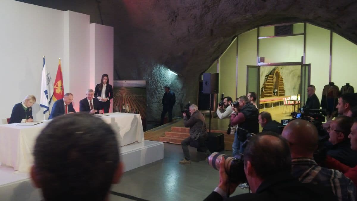 Zvanično počela realizacija programa Kupujmo domaće Zvanično počela realizacija programa Kupujmo domaće