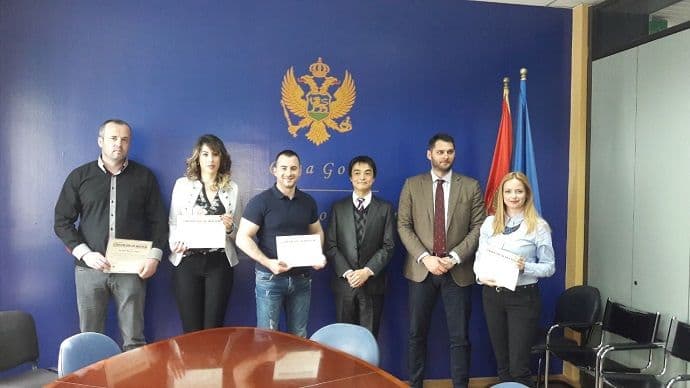 Dodjeljeni sertifikati za šest novih mentora iz Crne Gore Dodjeljeni sertifikati za šest novih mentora iz Crne Gore