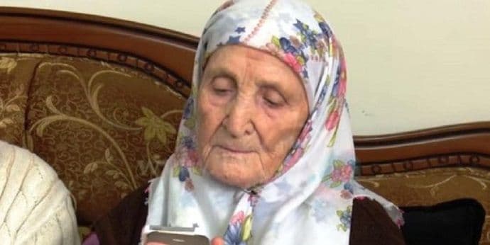 Baka sa Kosova preživjela četiri rata, ima 60 potomaka i koristi ajfon Baka sa Kosova preživjela četiri rata, ima 60 potomaka i koristi ajfon