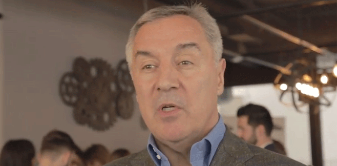 Đukanović najavio formiranje fonda za podršku mladim talentima Đukanović najavio formiranje fonda za podršku mladim talentima