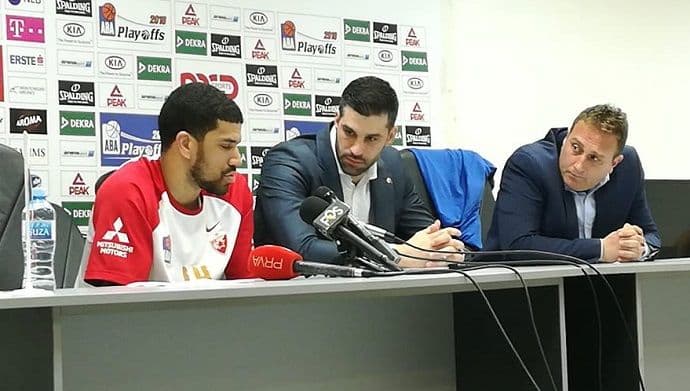 Trener Zvezde izgubio živce zbog novinara iz Srbije Trener Zvezde izgubio živce zbog novinara iz Srbije