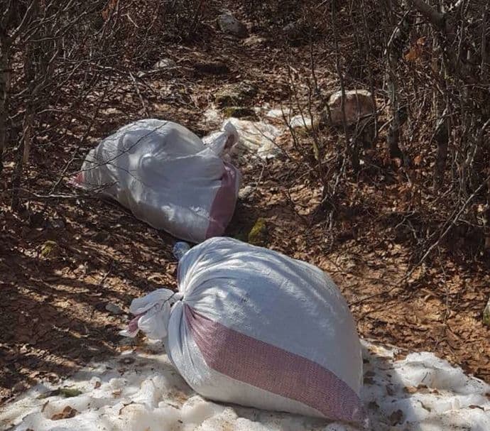 Pronađeno oko 60 kilograma odbačene marihuane Pronađeno oko 60 kilograma odbačene marihuane