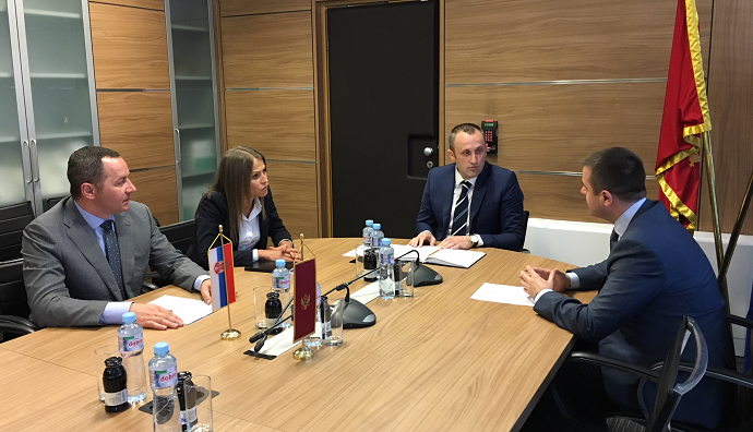 Crnogorska i srpska policija zajedno u borbi protiv organizovanog kriminala Crnogorska i srpska policija zajedno u borbi protiv organizovanog kriminala