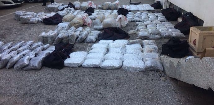 Pronađen 361 kilogram skanka, Podgoričanin uhapšen u Albaniji Pronađen 361 kilogram skanka, Podgoričanin uhapšen u Albaniji