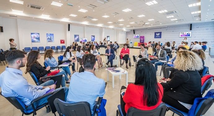 Druženjem ministara i studenata obilježen početak mjeseca Evrope Druženjem ministara i studenata obilježen početak mjeseca Evrope