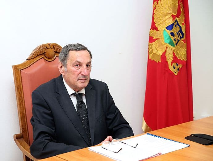 Đukanović osvojio 53,9 odsto glasova, opozicija bez prigovora na podatke Đukanović osvojio 53,9 odsto glasova, opozicija bez prigovora na podatke