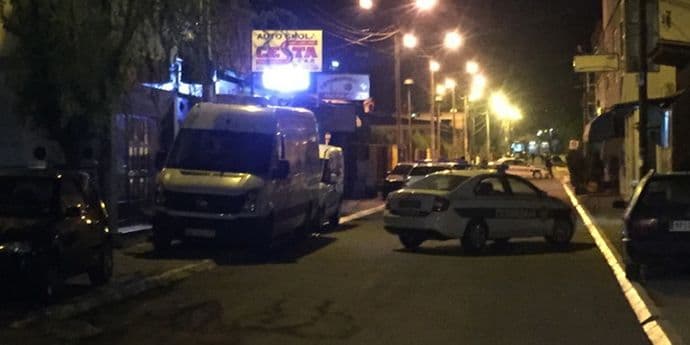 Novi Pazar: Držao članove porodice kao taoce pa se predao Novi Pazar: Držao članove porodice kao taoce pa se predao