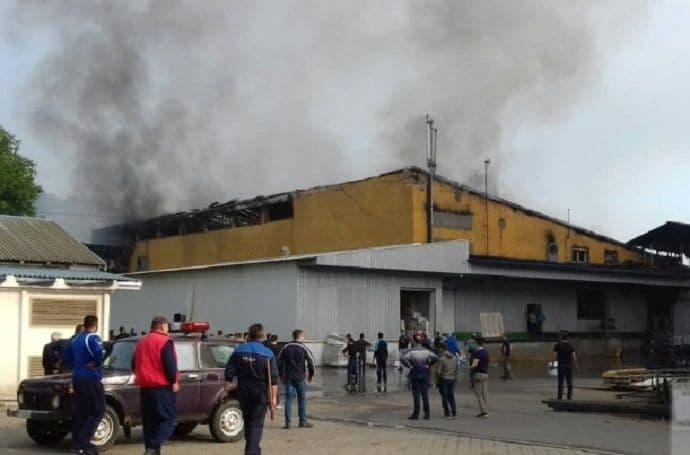 Rakonjac: Požar još uvijek nije ugašen, ogromna materijalna šteta Rakonjac: Požar još uvijek nije ugašen, ogromna materijalna šteta