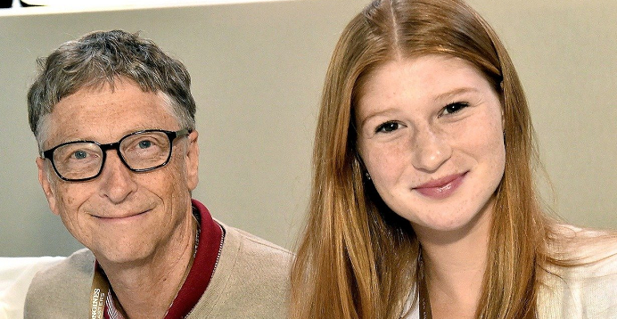 Bil Gejts kupio ćerki za diplomu poklon od 16 miliona dolara Bil Gejts kupio ćerki za diplomu poklon od 16 miliona dolara