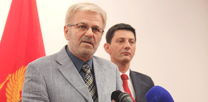 Amfilohije ne miri, nego svađa Amfilohije ne miri, nego svađa