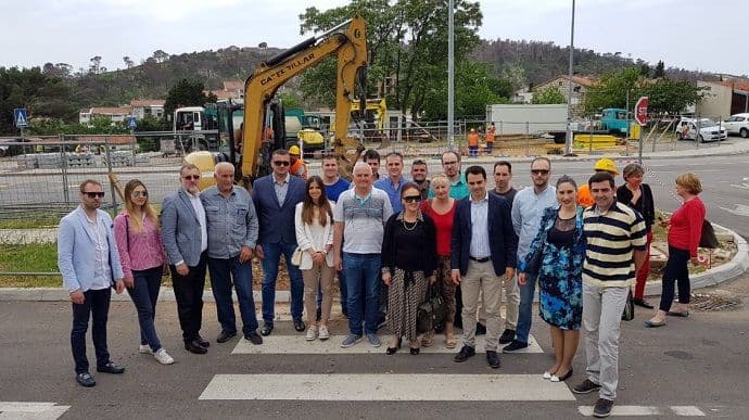 Kandidati za odbornike DPS Bar na otvaranju radova na pasareli u Sutomoru Kandidati za odbornike DPS Bar na otvaranju radova na pasareli u Sutomoru