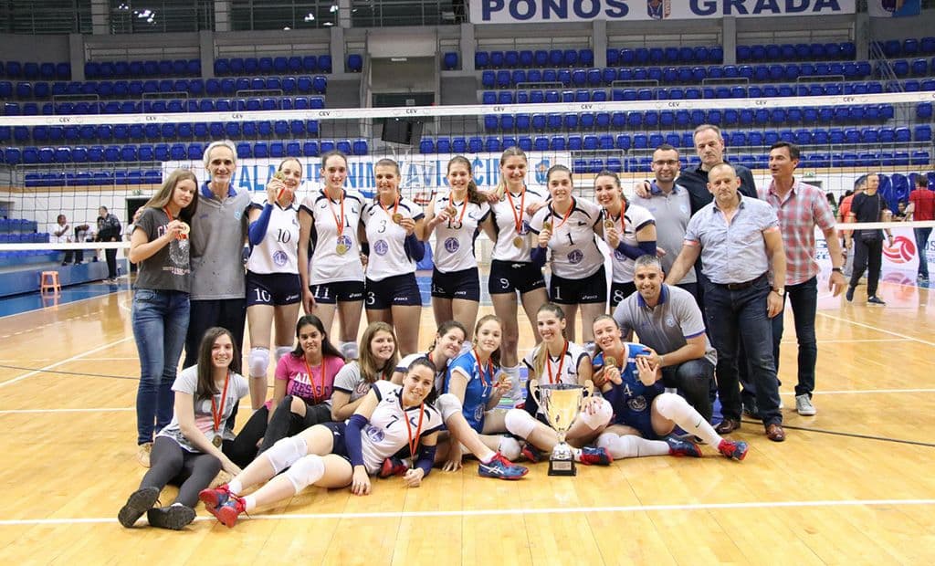 Luka Bar šampion! Luka Bar šampion!