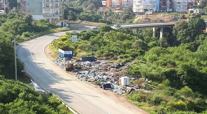 Dobra voda – veliko smeće (FOTO) Dobra voda – veliko smeće (FOTO)