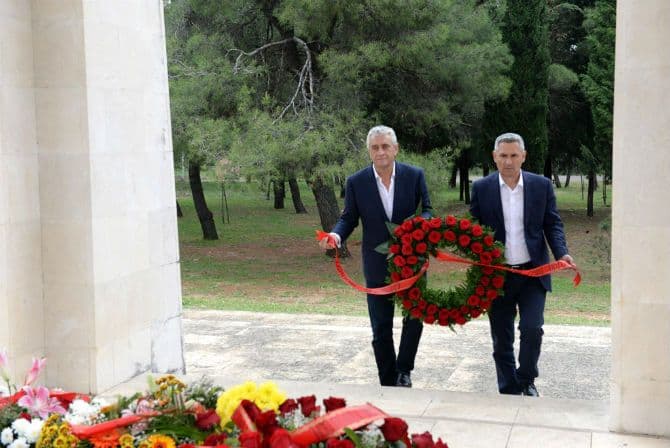 Delegacija Glavnog grada položila vijence na spomenik Partizanu borcu Delegacija Glavnog grada položila vijence na spomenik Partizanu borcu