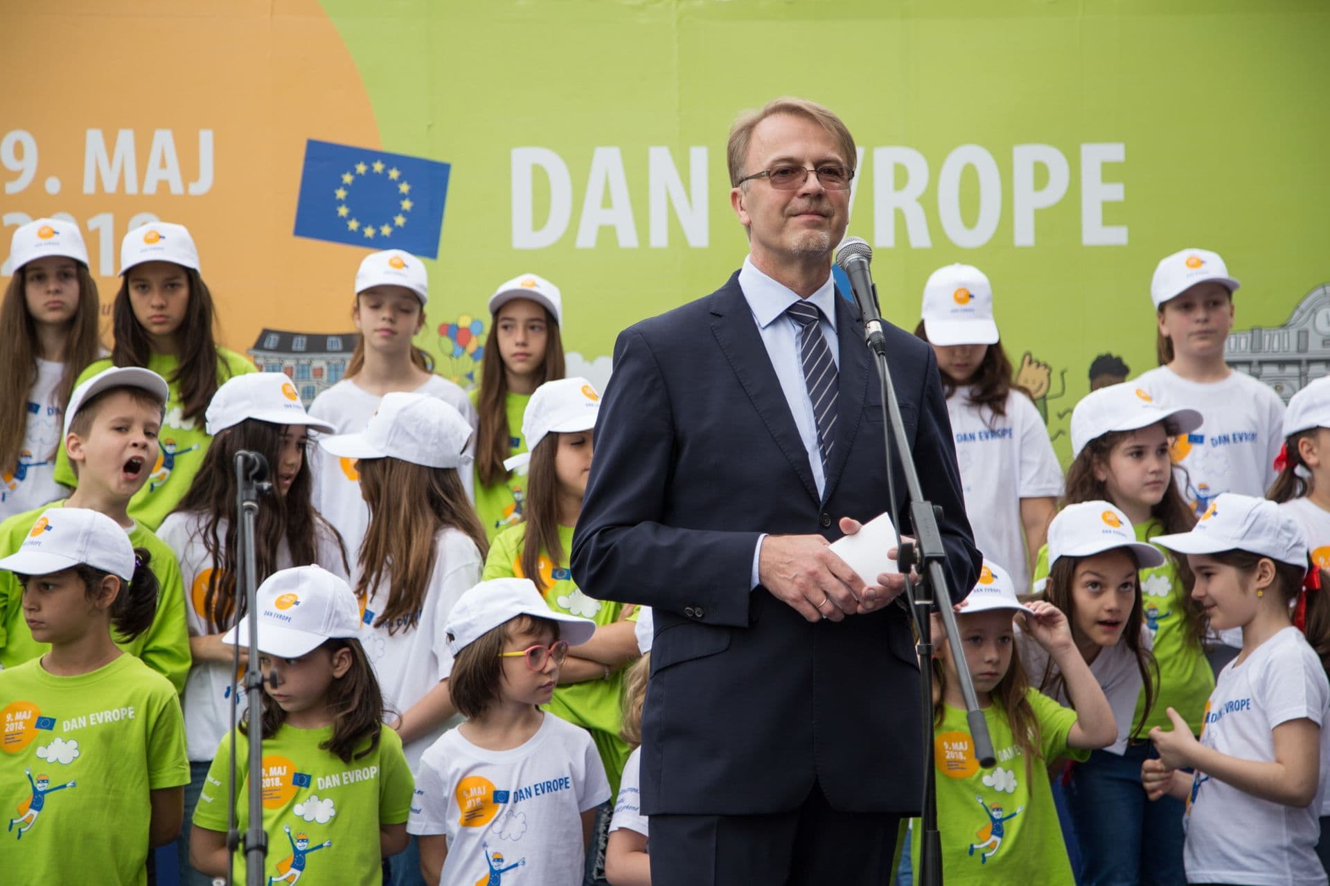 Slavimo zajedničke vrijednosti, vjeru u demokratiju, slobodu i ljudsko dostojanstvo Slavimo zajedničke vrijednosti, vjeru u demokratiju, slobodu i ljudsko dostojanstvo