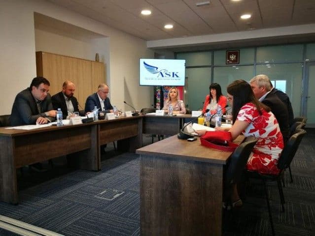 Radonjić: Podnosila prijave zbog granta EK, pa odlučivala o njima Radonjić: Podnosila prijave zbog granta EK, pa odlučivala o njima