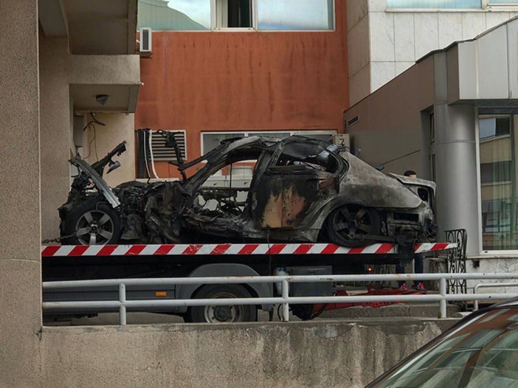 Ubice postavile GPS ispod vozila Čađenovića Ubice postavile GPS ispod vozila Čađenovića