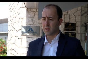 Orlandić: Velike avio kompanije od juna na aerodromima, nijednog radnika nećemo ostaviti bez posla Orlandić: Velike avio kompanije od juna na aerodromima, nijednog radnika nećemo ostaviti bez posla