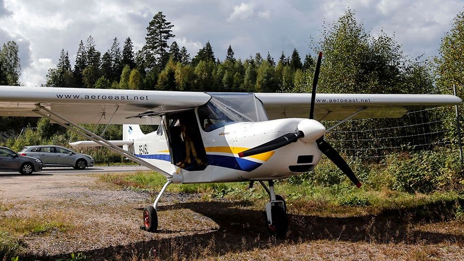 Srušio se manji avion, tri žrtve Srušio se manji avion, tri žrtve