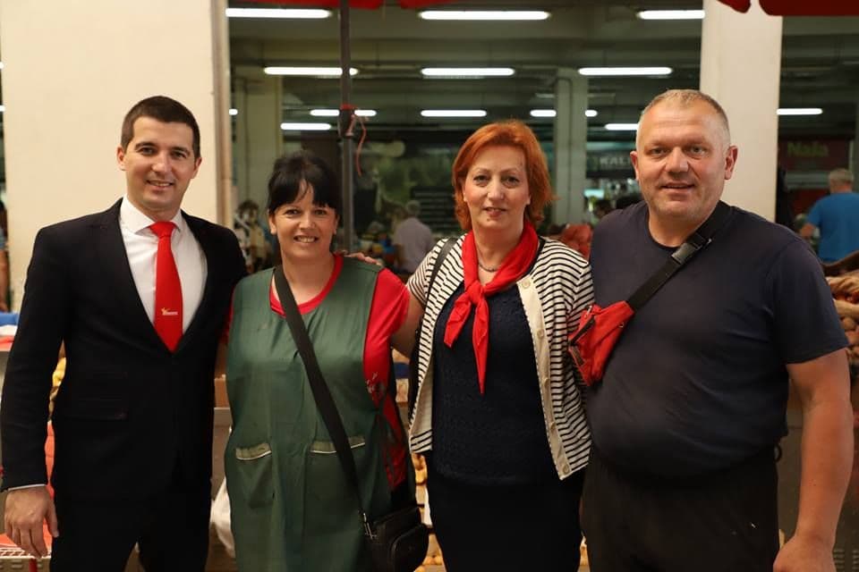 Srdačne reakcije vrijednih ljudi garant promjene vlasti u PG Srdačne reakcije vrijednih ljudi garant promjene vlasti u PG