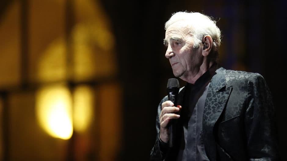 Šarl Aznavur pao i polomio nadlakticu Šarl Aznavur pao i polomio nadlakticu