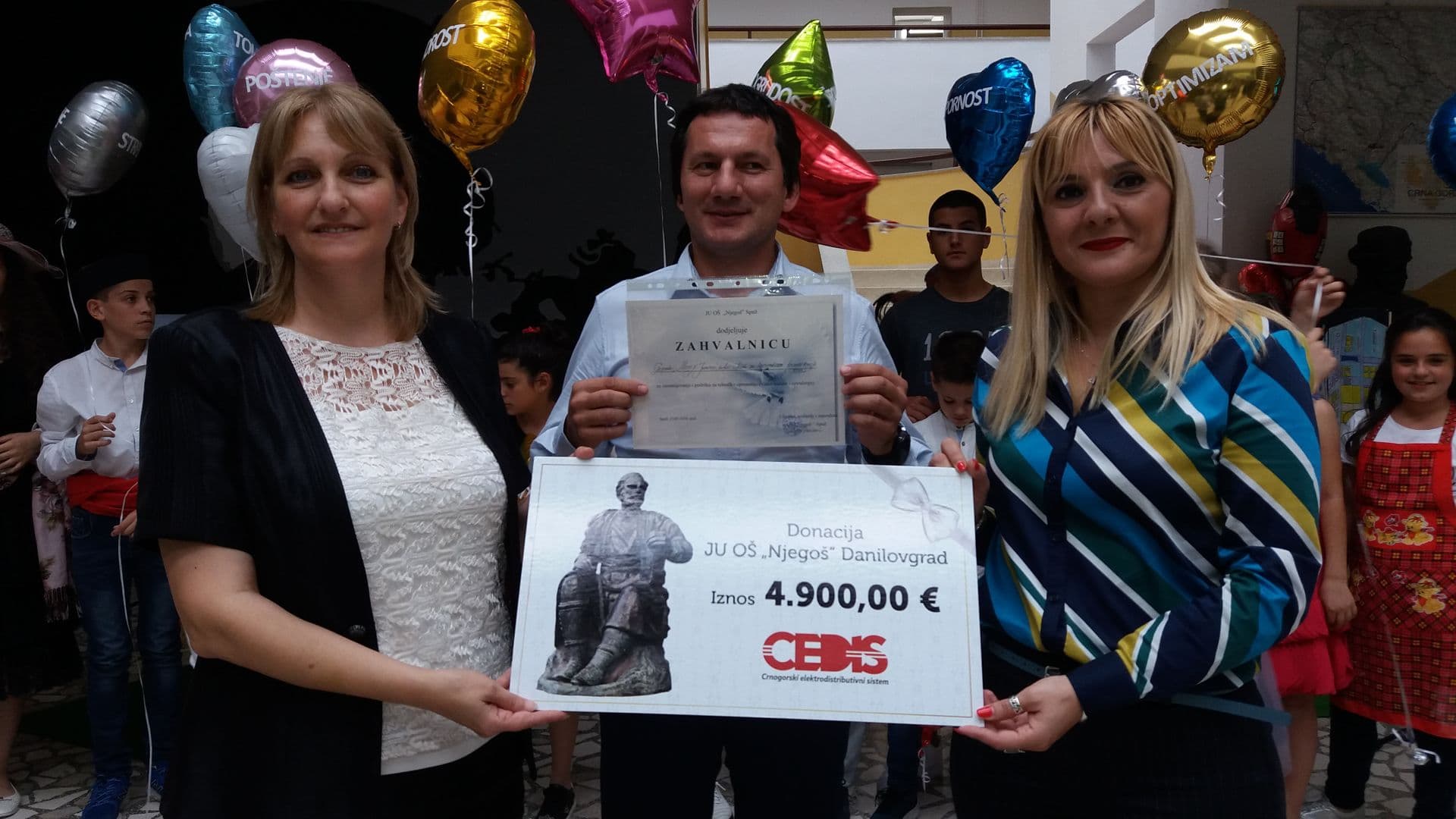 CEDIS donirao 4.900 eura OŠ "Njegoš" iz Spuža CEDIS donirao 4.900 eura OŠ "Njegoš" iz Spuža