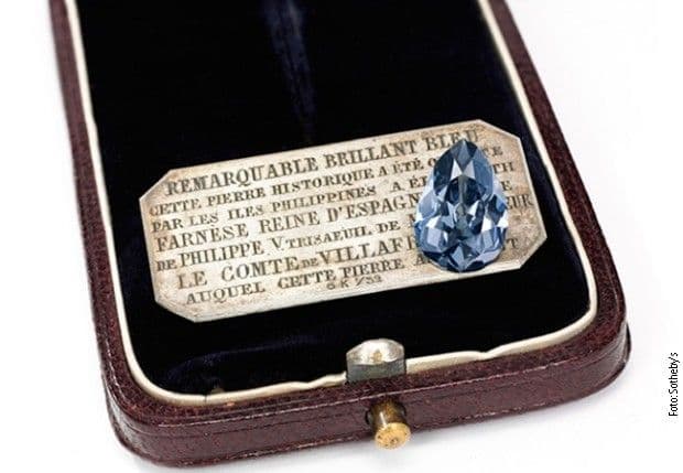 Rijetki plavi dijamant prodat na aukciji Rijetki plavi dijamant prodat na aukciji