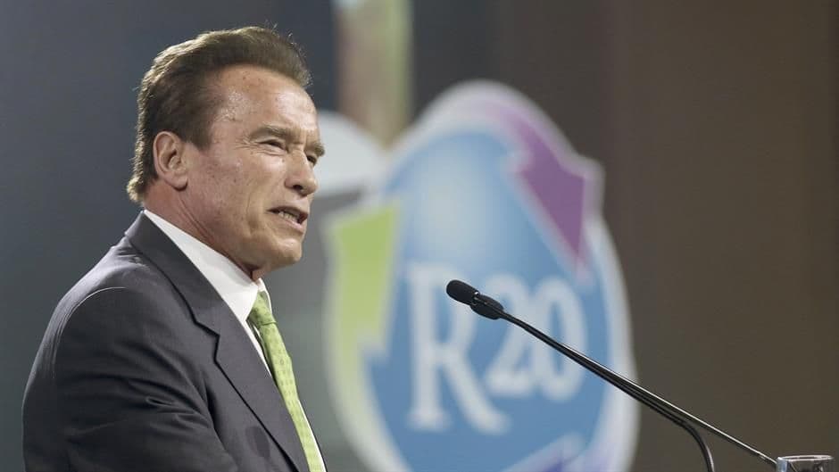 Švarceneger na skupu o klimi: Prestanite da cmizdrite Švarceneger na skupu o klimi: Prestanite da cmizdrite