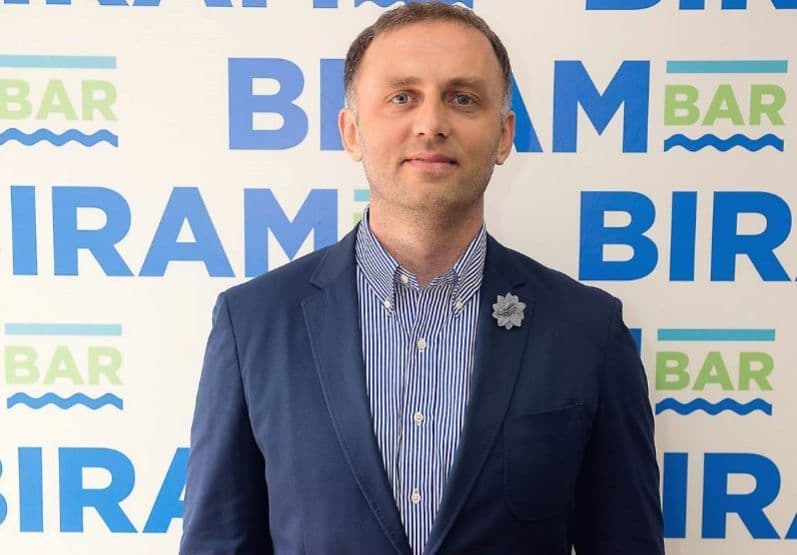 Rekonstruisati željezničku, autobusku stanicu, Luku Bar… Rekonstruisati željezničku, autobusku stanicu, Luku Bar…